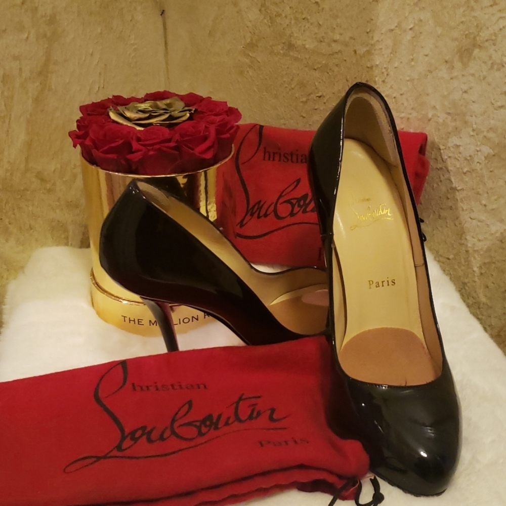 Christian Louboutin Barneys NY Lmtd  US 8 EU40